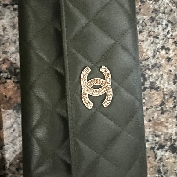 New Chanel Caviar Wallet - Picture 1 of 6